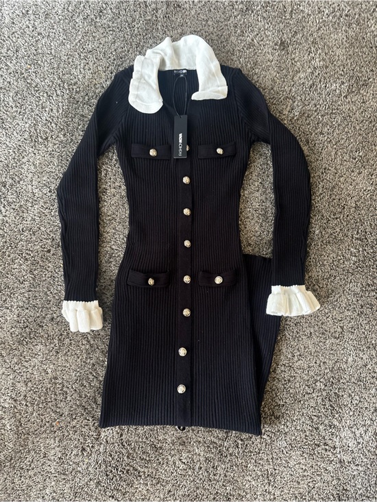 Fashion Nova Dresses & Skirts - Fashion Nova Black Ribbed Long-Sleeve Button Dress with White Collar & Cuffs